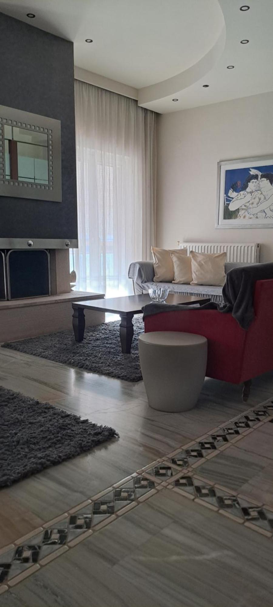 Elegante Apartamento Centrale ตริกาลา ภายนอก รูปภาพ